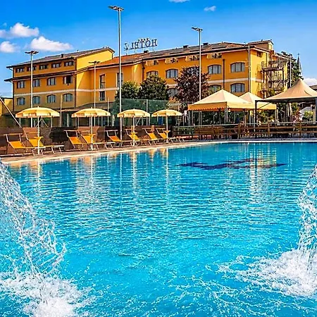 Ancora Sport فندق